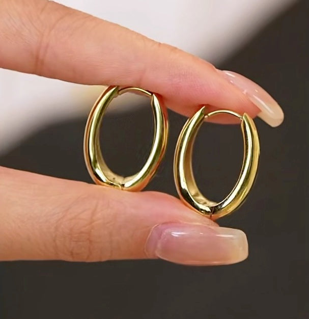 VIENNA U-Shaped Hoop Earrings