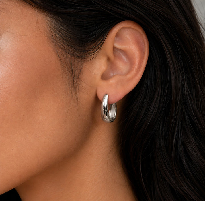 VIENNA U-Shaped Hoop Earrings